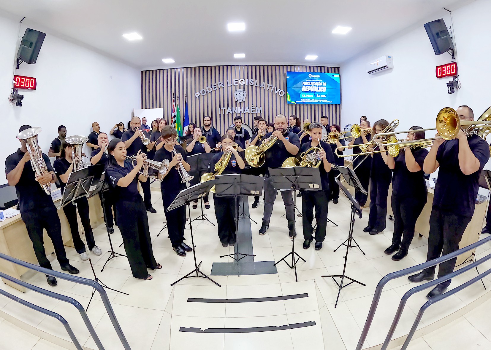 Visualize fotos Sessão Solene Alusiva à Proclamação da República