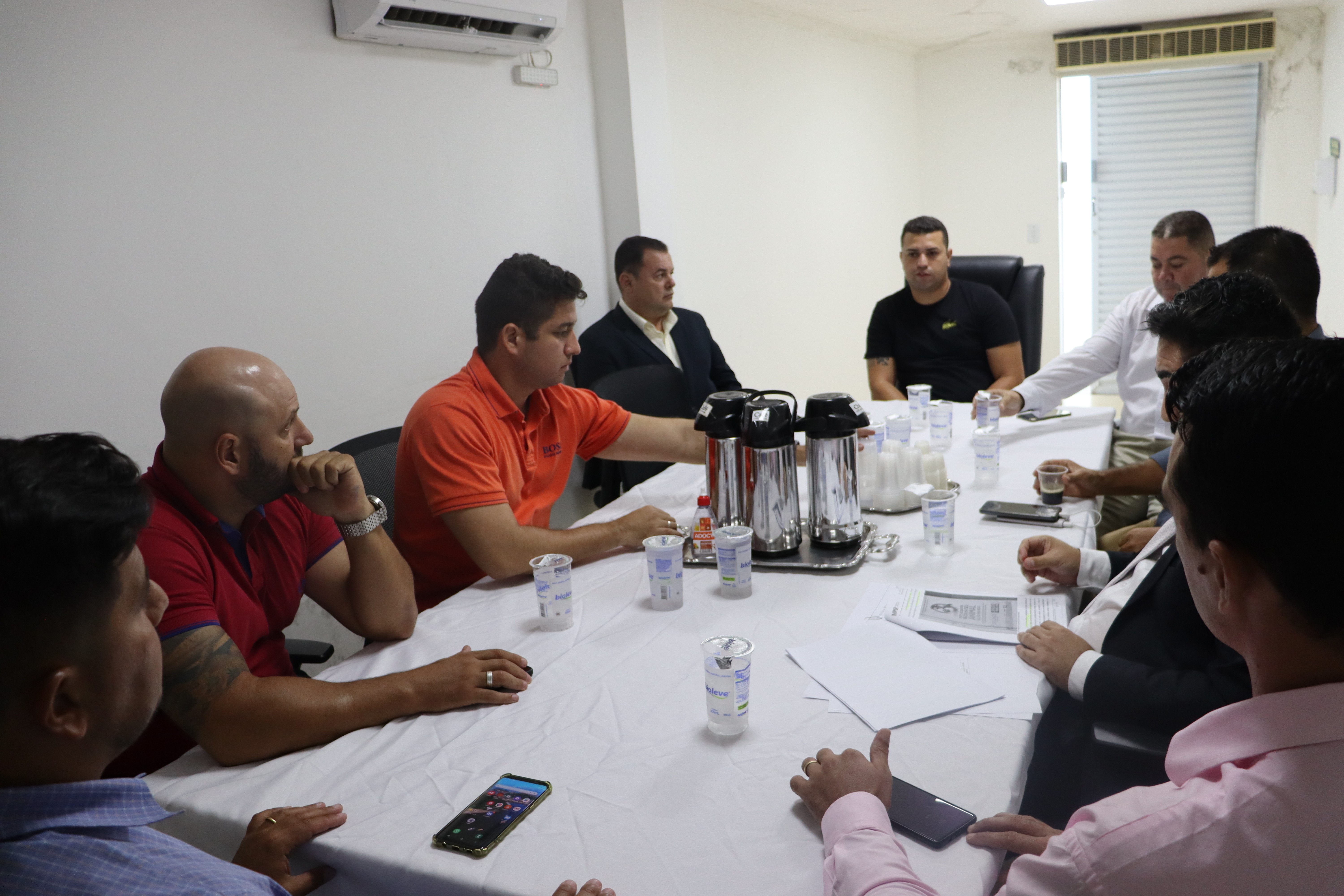 Visualize fotos Reunião com a Secretaria de Planejamento e Meio Ambiente