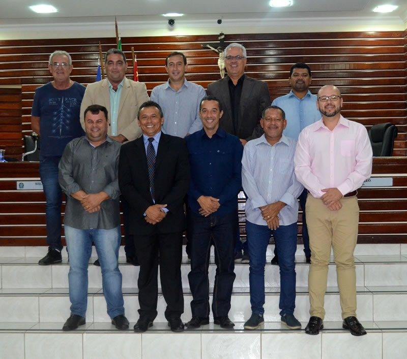 Imagem da notícia: Carlos Antônio Ribeiro “ Dr. Carlos” assume como vereador