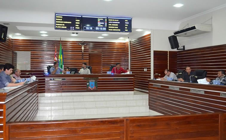 Imagem da notícia: Plenário mantém artigos do Regimento Interno