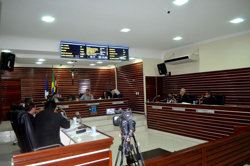 Imagem da notícia: Projetos de Lei são aprovados em Sessão Extraordinária 