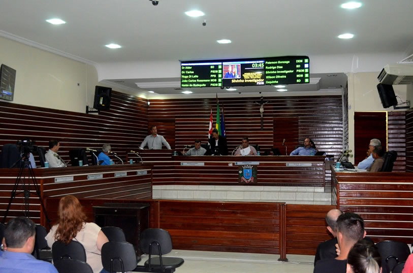 Imagem da notícia: Requerimentos são aprovados na  Sessão  Ordinária desta segunda (22)