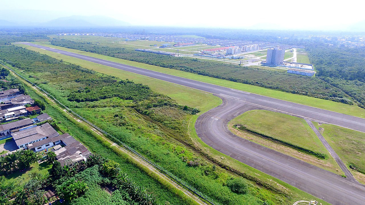 Imagem da notícia: Hugo Di Lallo quer unir todo o Litoral Sul em favor do Aeroporto de Itanhaém