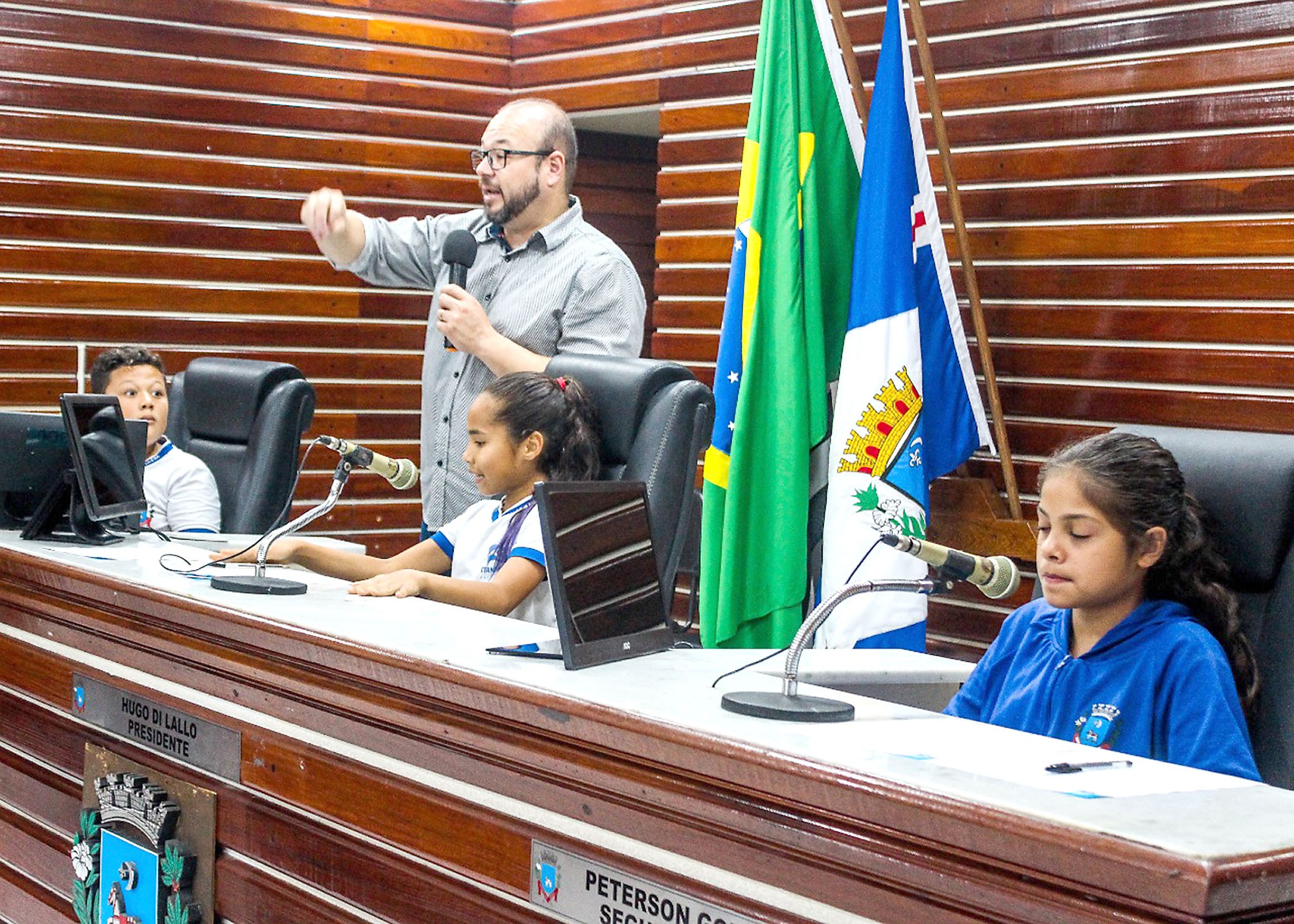 Imagem da notícia: Estudantes de Itanhaém elegem nesta quinta-feira os 11 vereadores mirins da Cidade