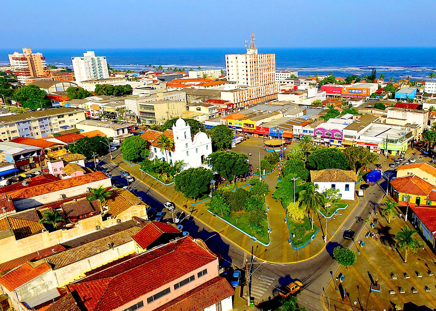 Imagem da notícia: Novo decreto municipal altera regras para bancos, petshops e flexibiliza horário para atividades físicas